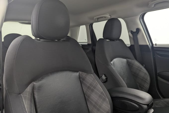 2025 Mini Hatch