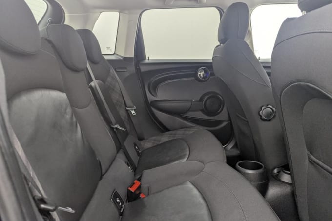2025 Mini Hatch