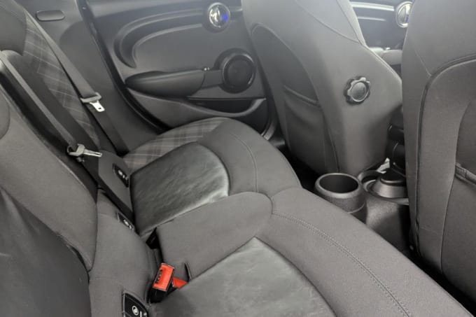 2025 Mini Hatch