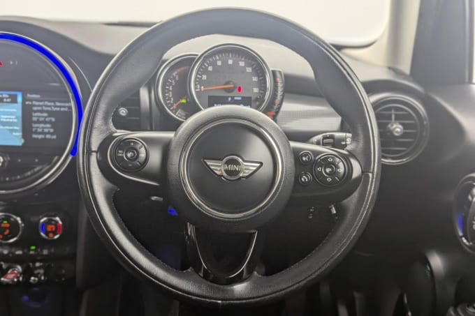 2025 Mini Hatch