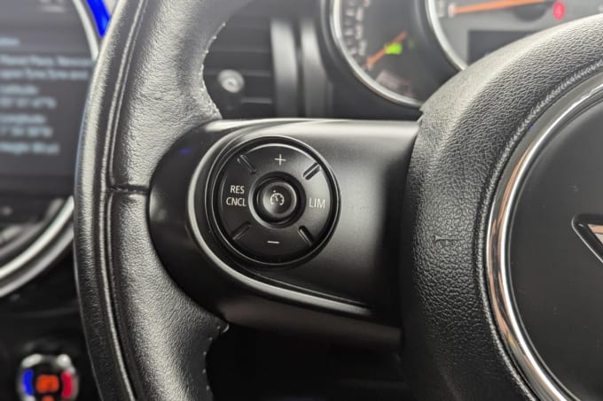 2025 Mini Hatch