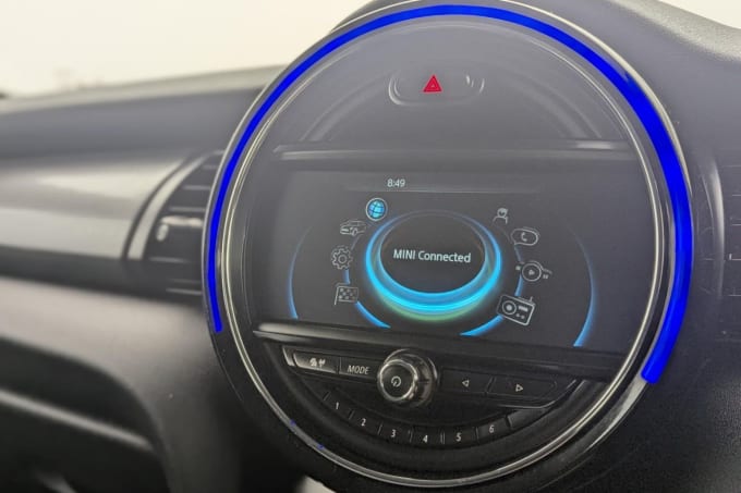 2025 Mini Hatch
