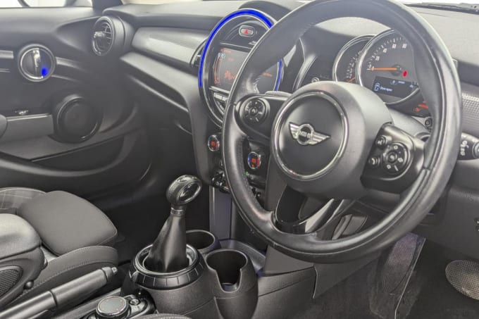 2025 Mini Hatch
