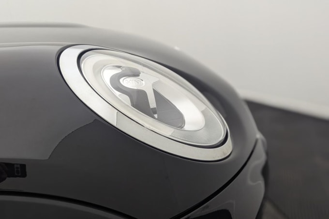 2025 Mini Hatch