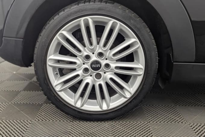 2025 Mini Hatch