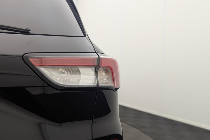 2025 Ford Kuga