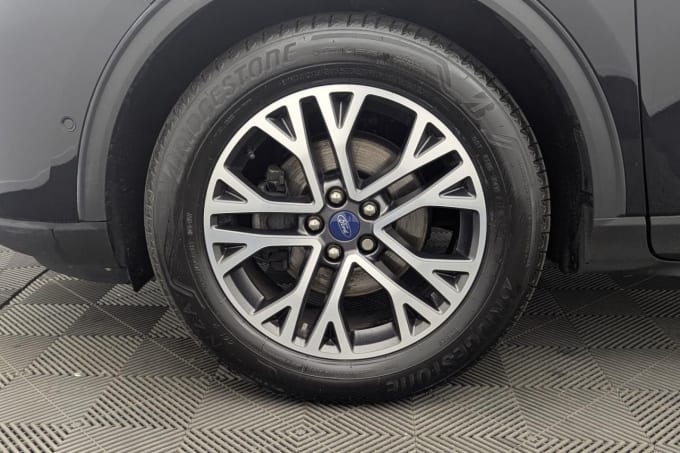 2025 Ford Kuga