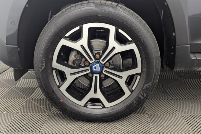 2025 Dacia Duster