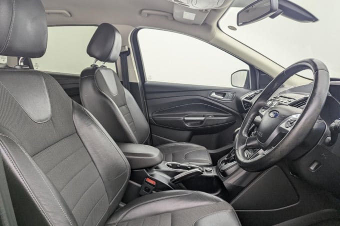 2025 Ford Kuga