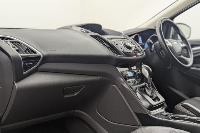 2025 Ford Kuga
