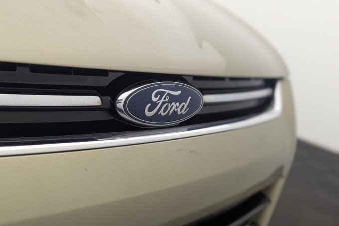 2025 Ford Kuga
