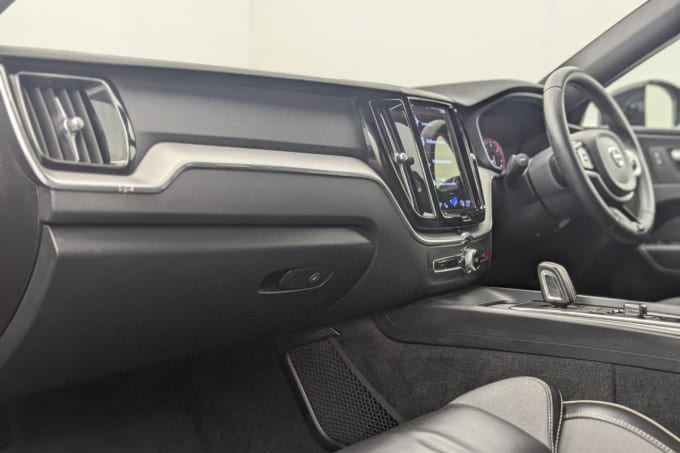 2025 Volvo Xc60