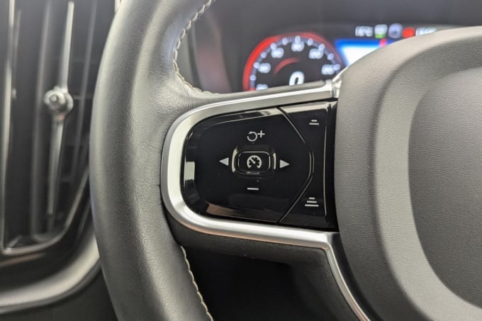 2025 Volvo Xc60