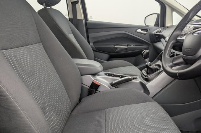 2025 Ford C-max