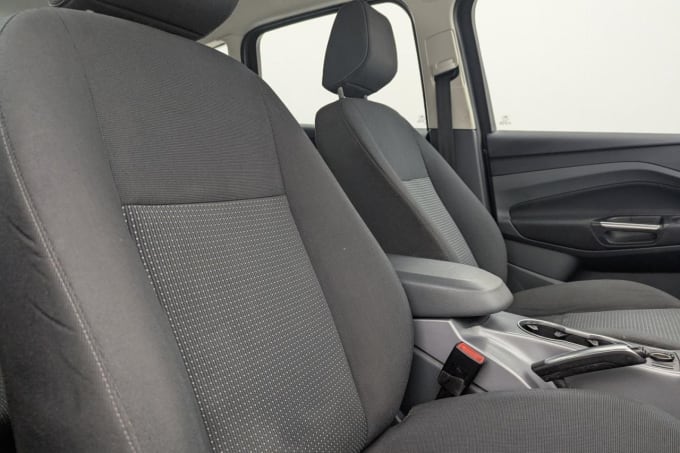 2025 Ford C-max