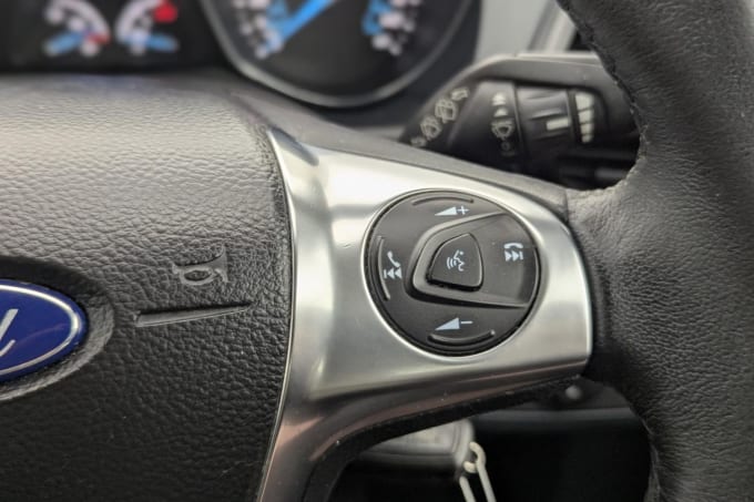 2025 Ford C-max