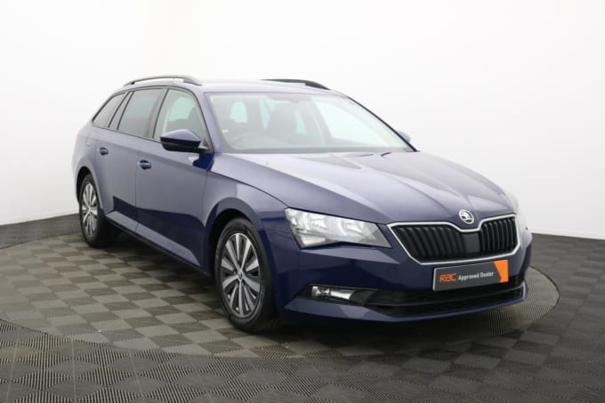 2025 Skoda Superb