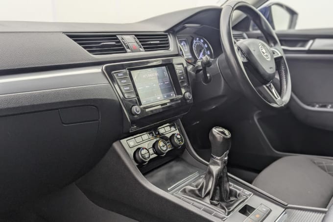 2025 Skoda Superb