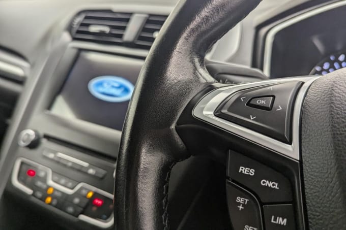 2025 Ford Mondeo