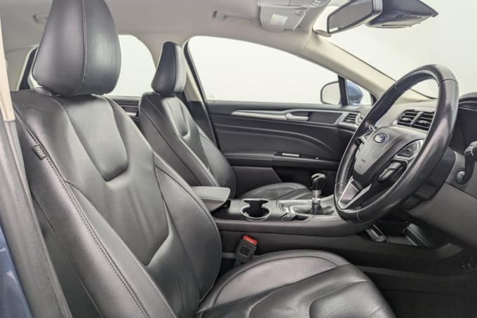 2025 Ford Mondeo