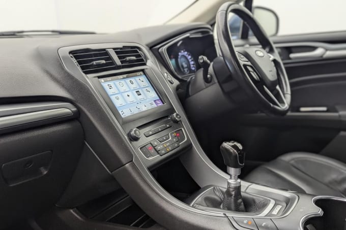 2025 Ford Mondeo