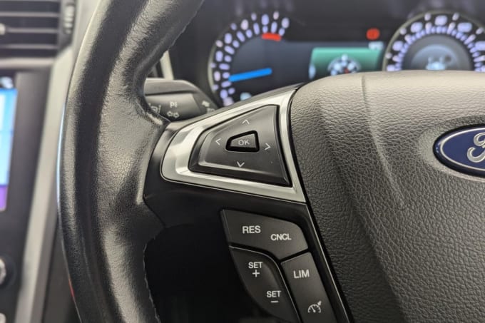 2025 Ford Mondeo