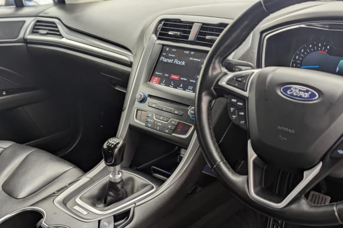 2025 Ford Mondeo