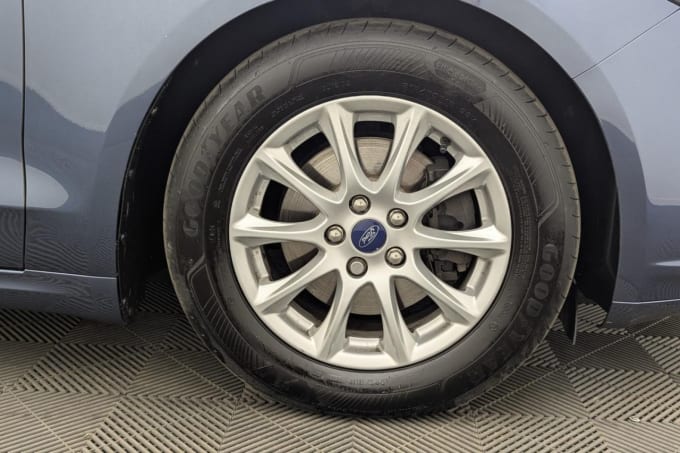 2025 Ford Mondeo