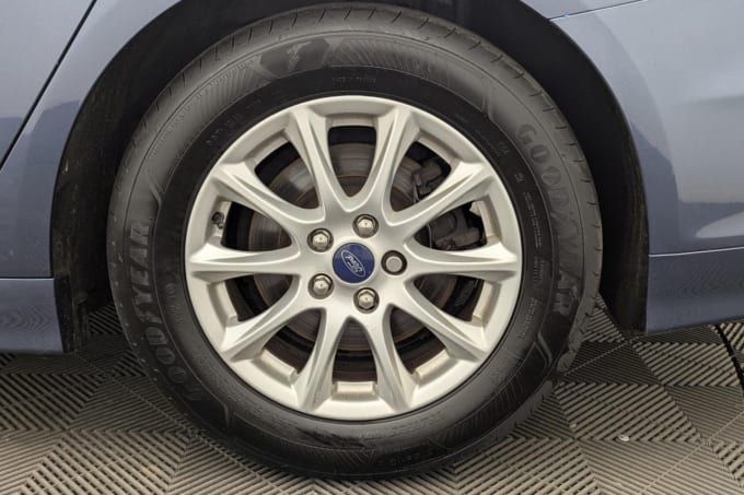 2025 Ford Mondeo