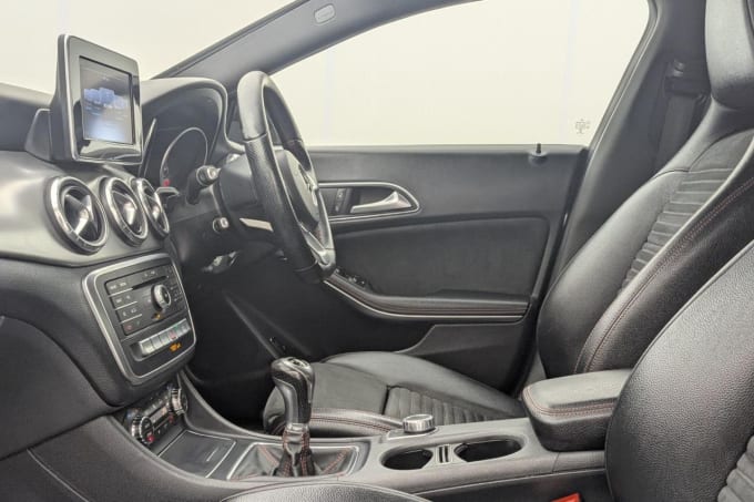 2025 Mercedes-benz Cla