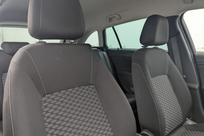 2025 Vauxhall Astra
