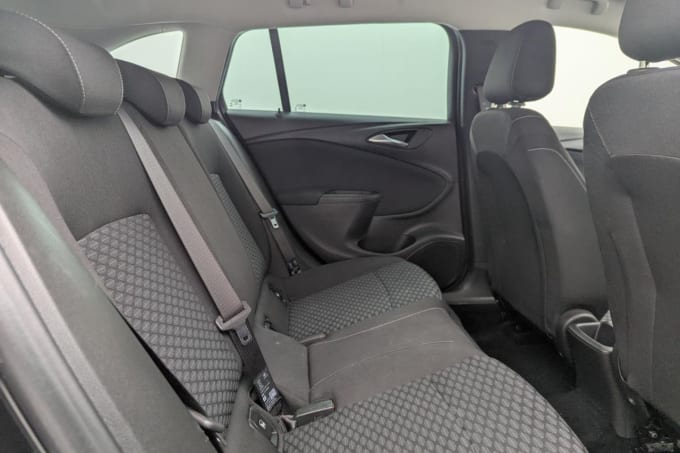 2025 Vauxhall Astra