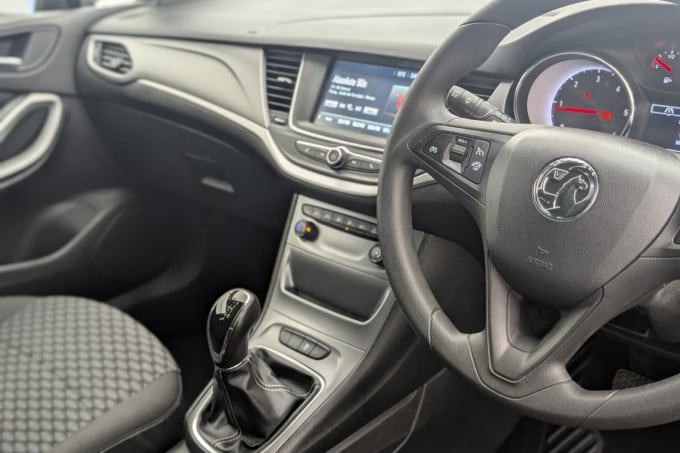 2025 Vauxhall Astra