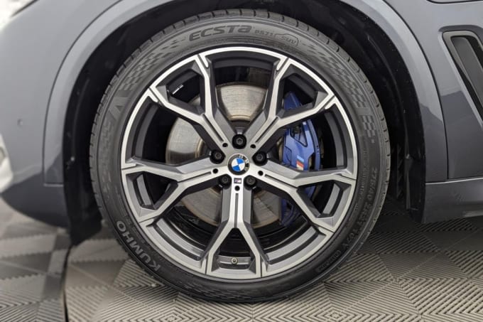 2025 BMW X5