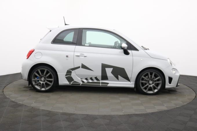 2025 Abarth 595
