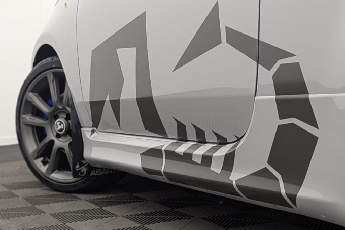 2025 Abarth 595
