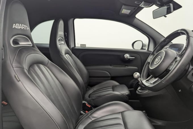 2025 Abarth 595