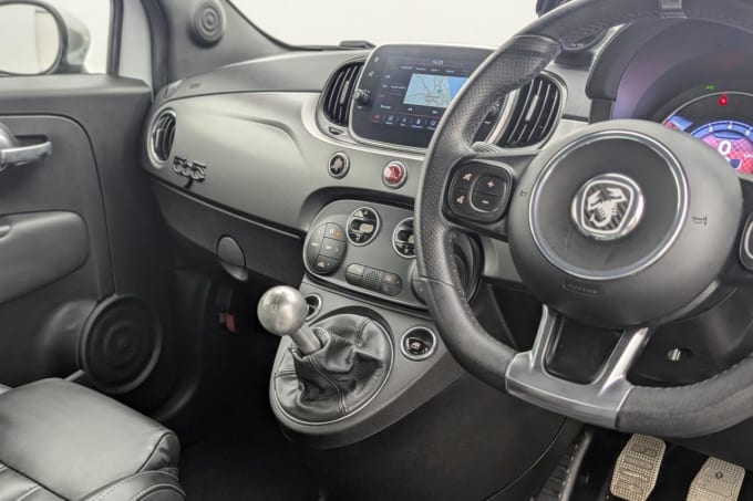 2025 Abarth 595