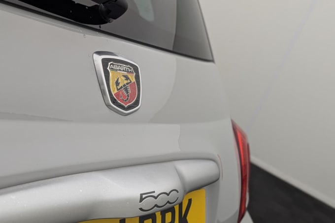 2025 Abarth 595