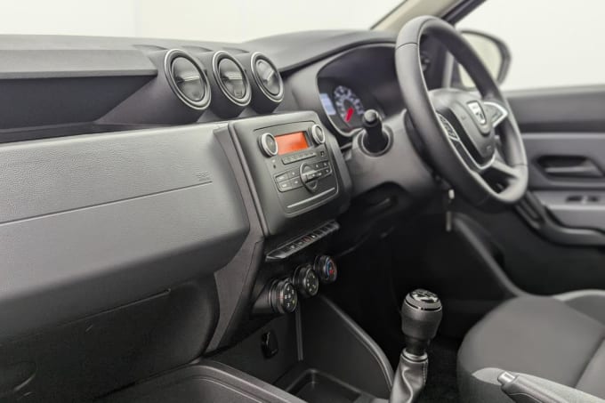 2025 Dacia Duster