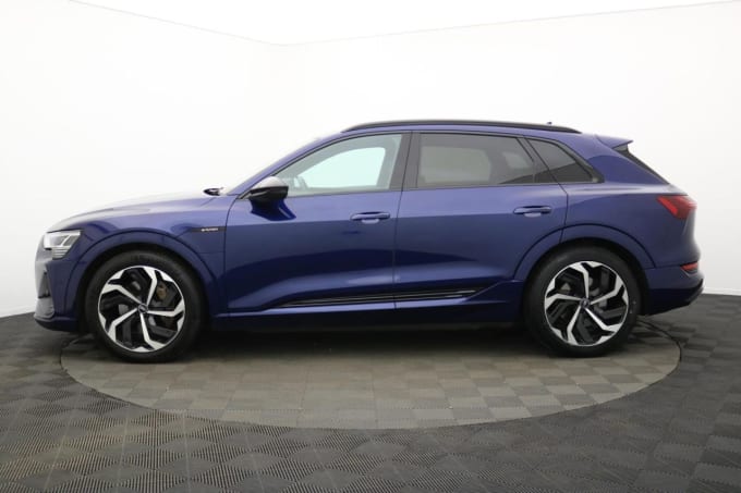 2025 Audi E-tron