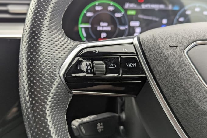 2025 Audi E-tron