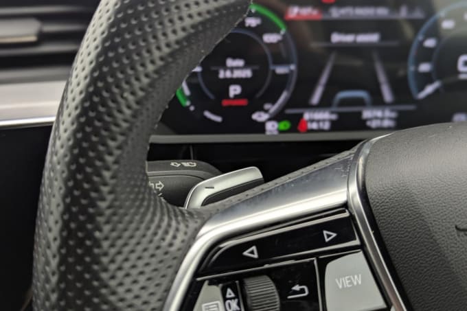 2025 Audi E-tron
