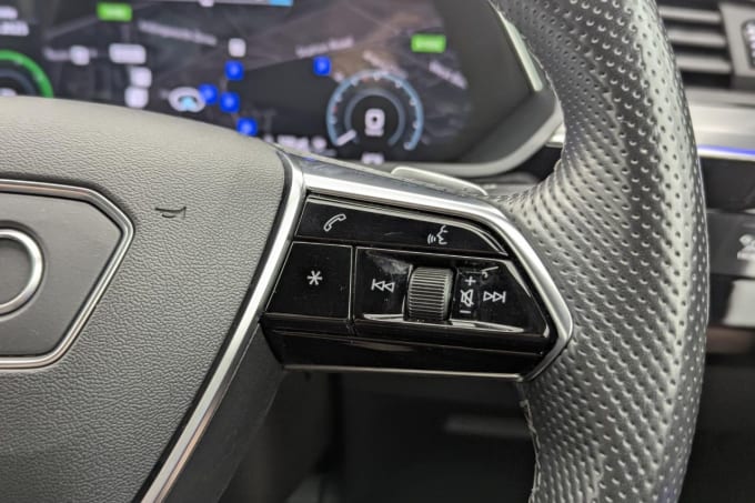 2025 Audi E-tron