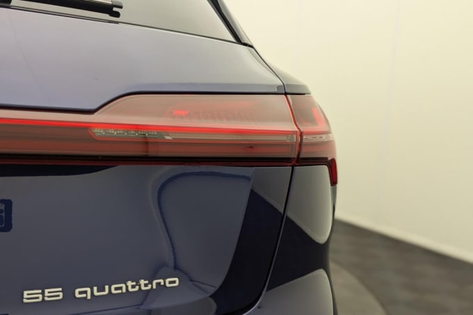 2025 Audi E-tron