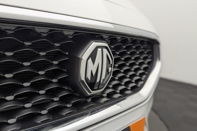 2025 Mg Mg3
