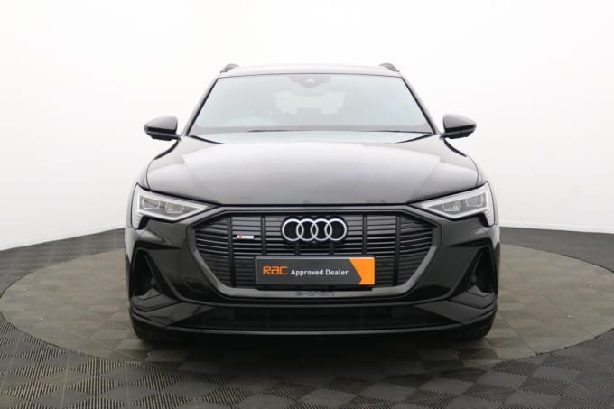 2025 Audi E-tron
