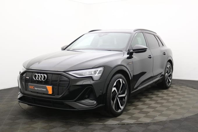 2025 Audi E-tron