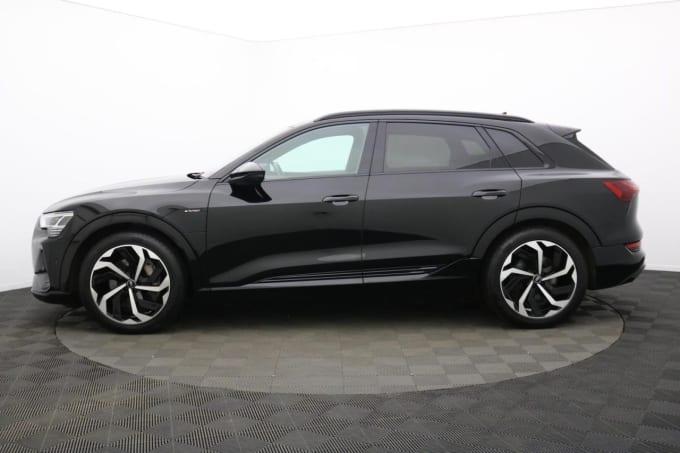 2025 Audi E-tron