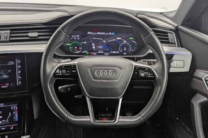 2025 Audi E-tron
